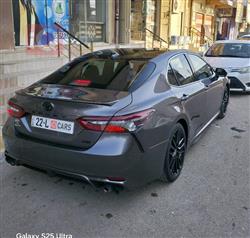 تۆیۆتا کامری